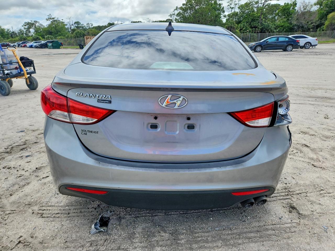 2013 Hyundai Elantra Coupe Se - Image 6