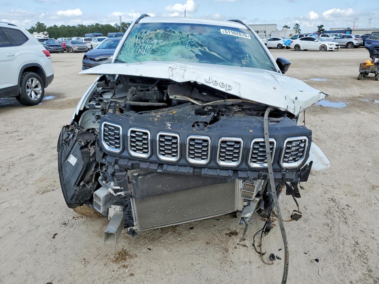 2024 Jeep Compass Latitude - Image 5