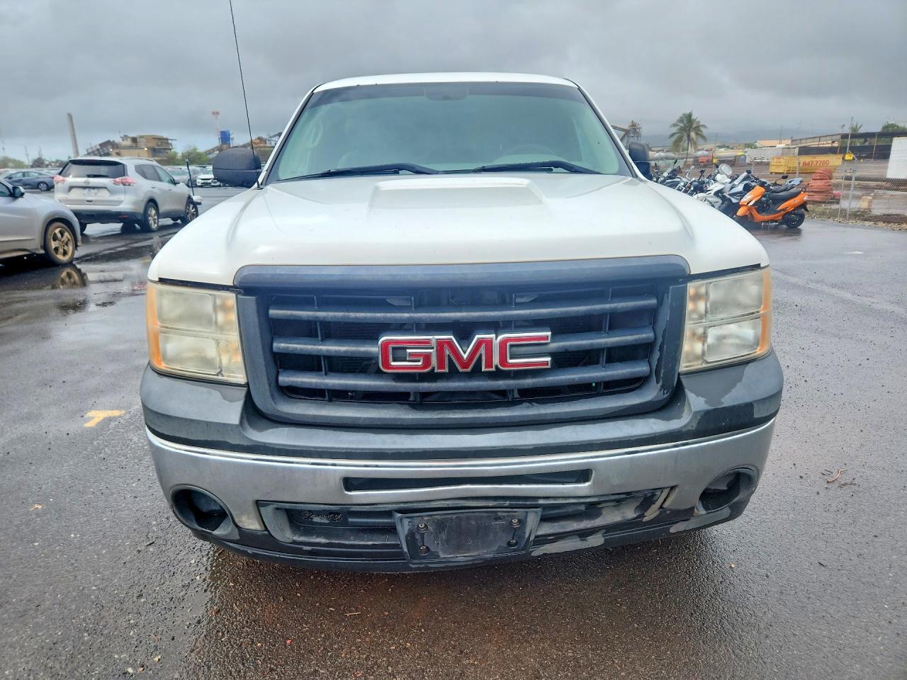 2013 GMC Sierra C1500 - Image 5