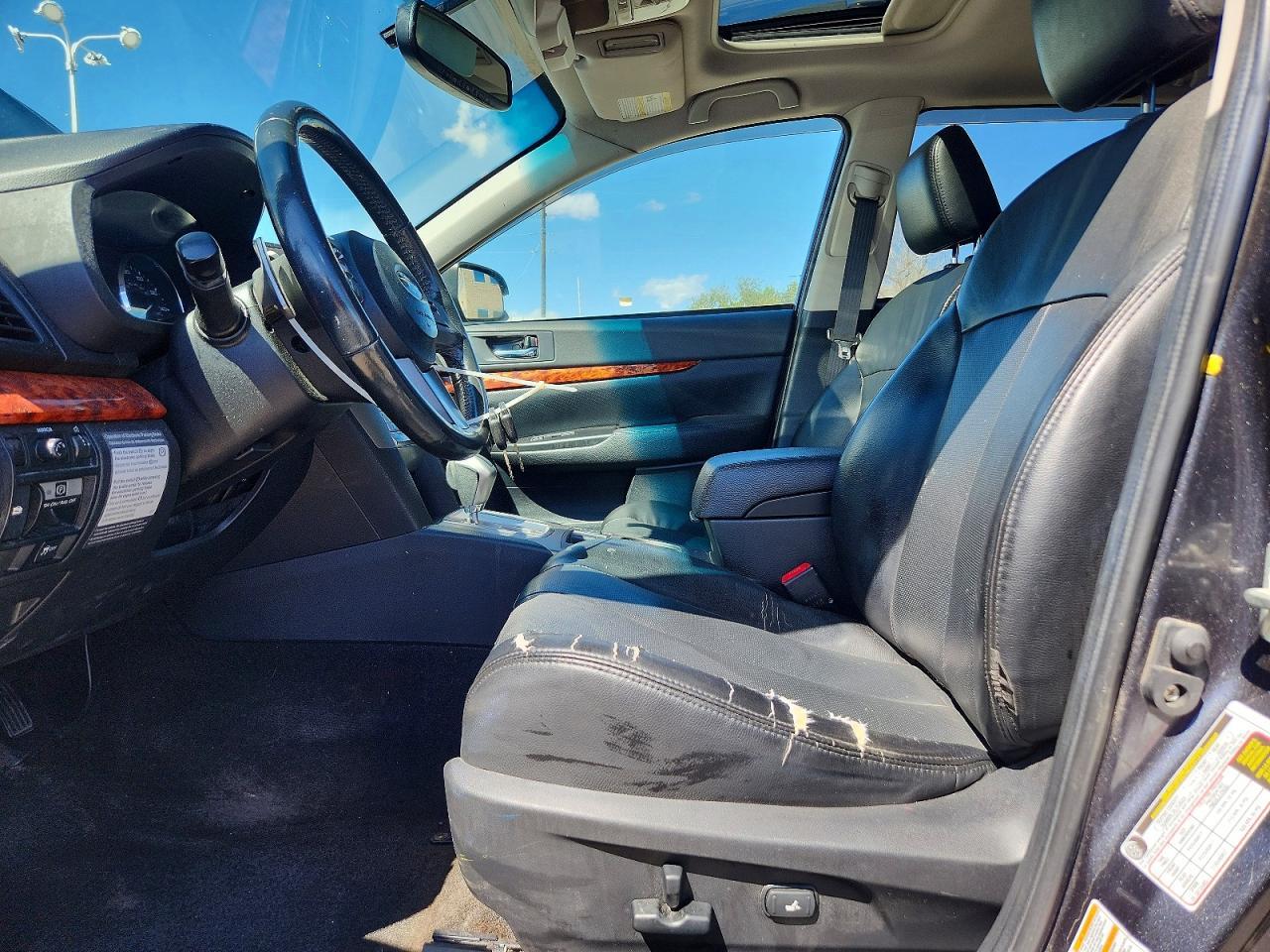 2011 Subaru Outback 3.6R Limited - Image 7