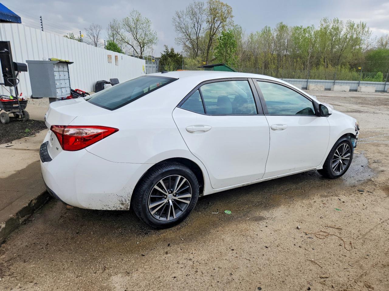 2017 Toyota Corolla Le - Фото 3