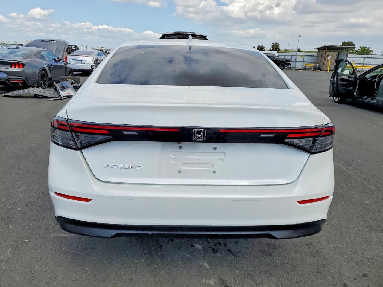 2023 Honda Accord Ex - Image 6