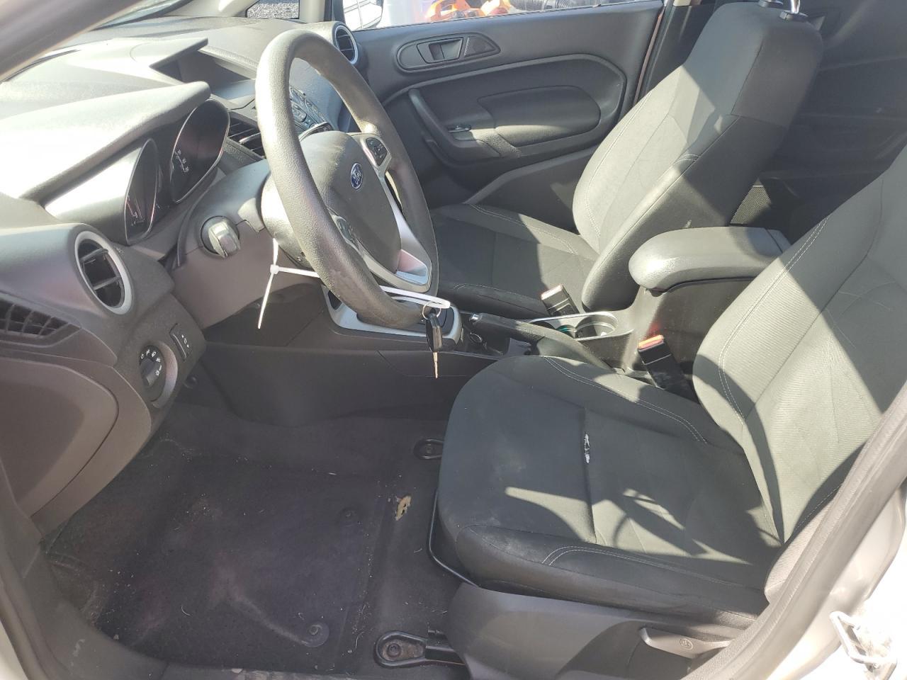 2017 Ford Fiesta Se - Фото 7