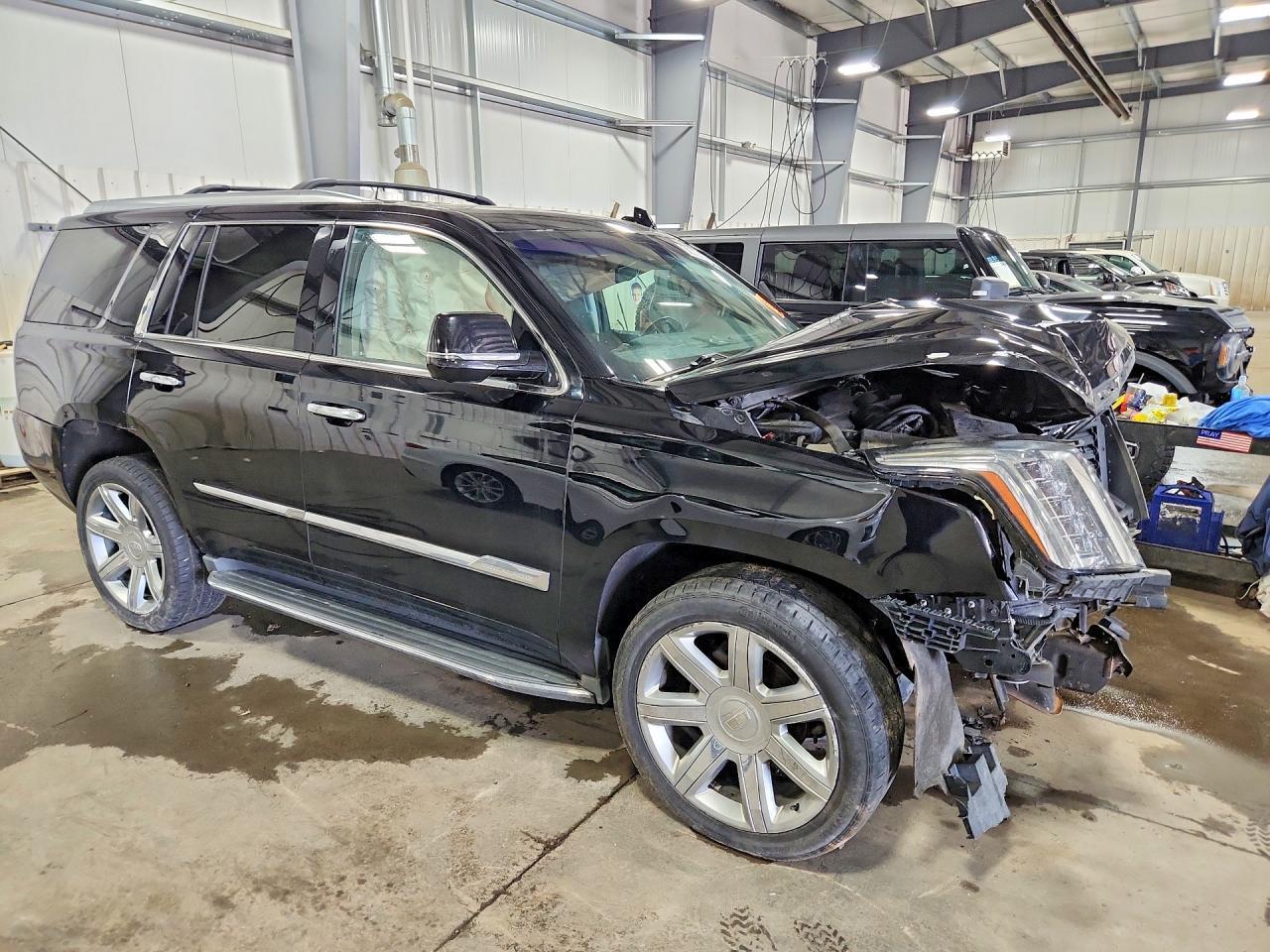 2016 Cadillac Escalade Luxury - Фото 4