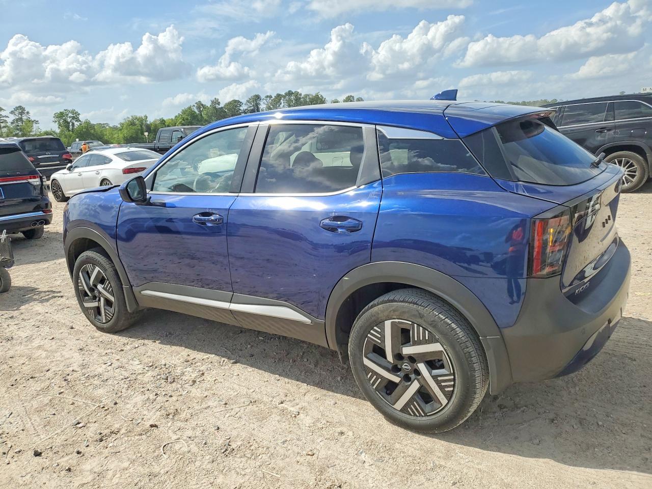 2025 Nissan Kicks Sv - Фото 2