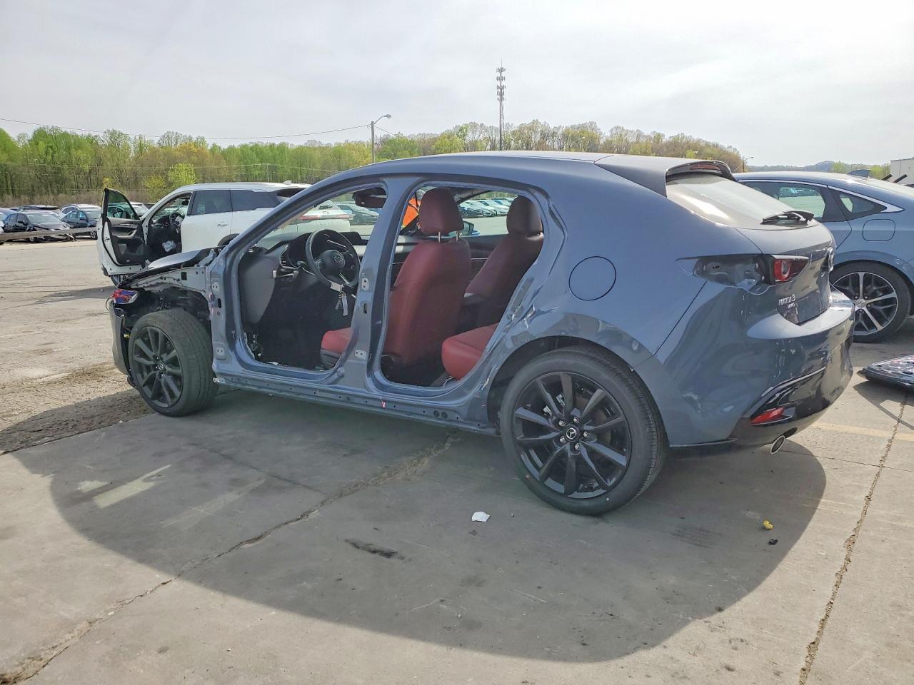 2026 Mazda 3 Preferred - Фото 2