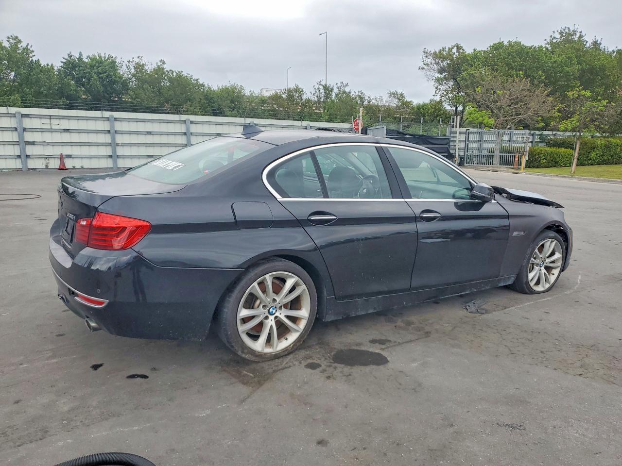 2016 BMW 535 I - Image 3
