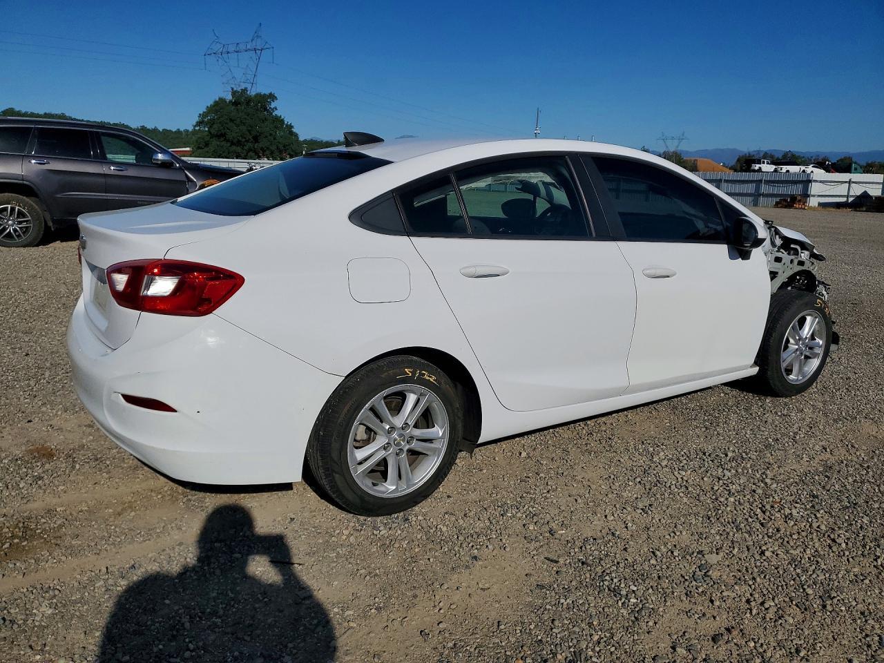 2017 Chevrolet Cruze Ls - Фото 3