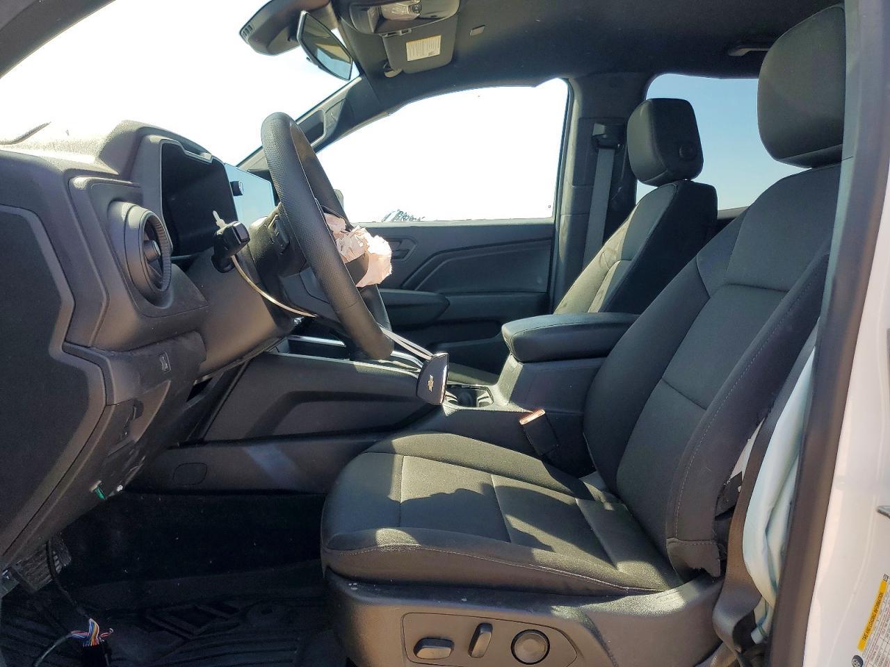 2024 Chevrolet Colorado - Image 7