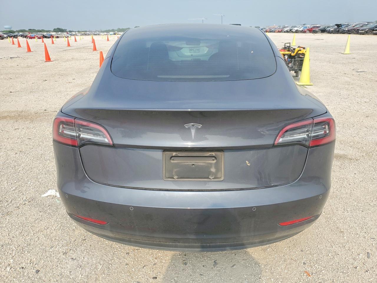 2021 Tesla Model 3 - Фото 6