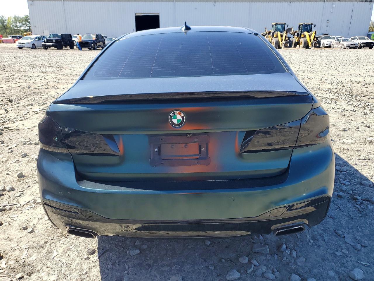 2020 BMW 530 Xi - Image 6