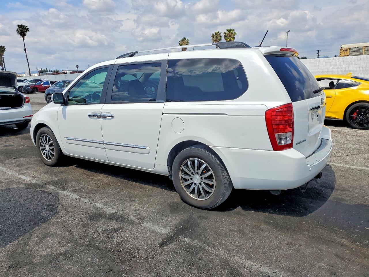 2012 Kia Sedona Ex - Фото 2