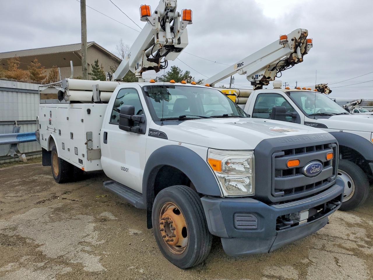 2015 Ford F450 Super Duty - Image 4