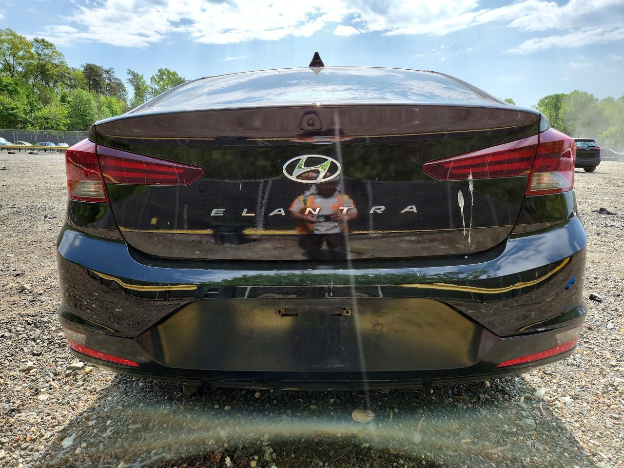 2020 Hyundai Elantra Sel - Фото 6