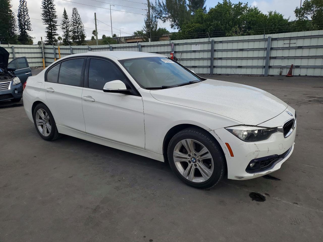 2016 BMW 328 I Sulev - Image 4