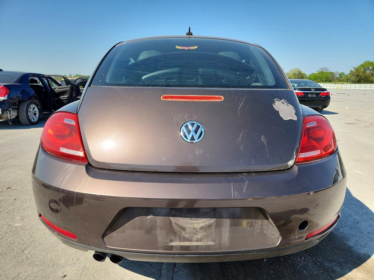 2013 Volkswagen Beetle - Фото 6