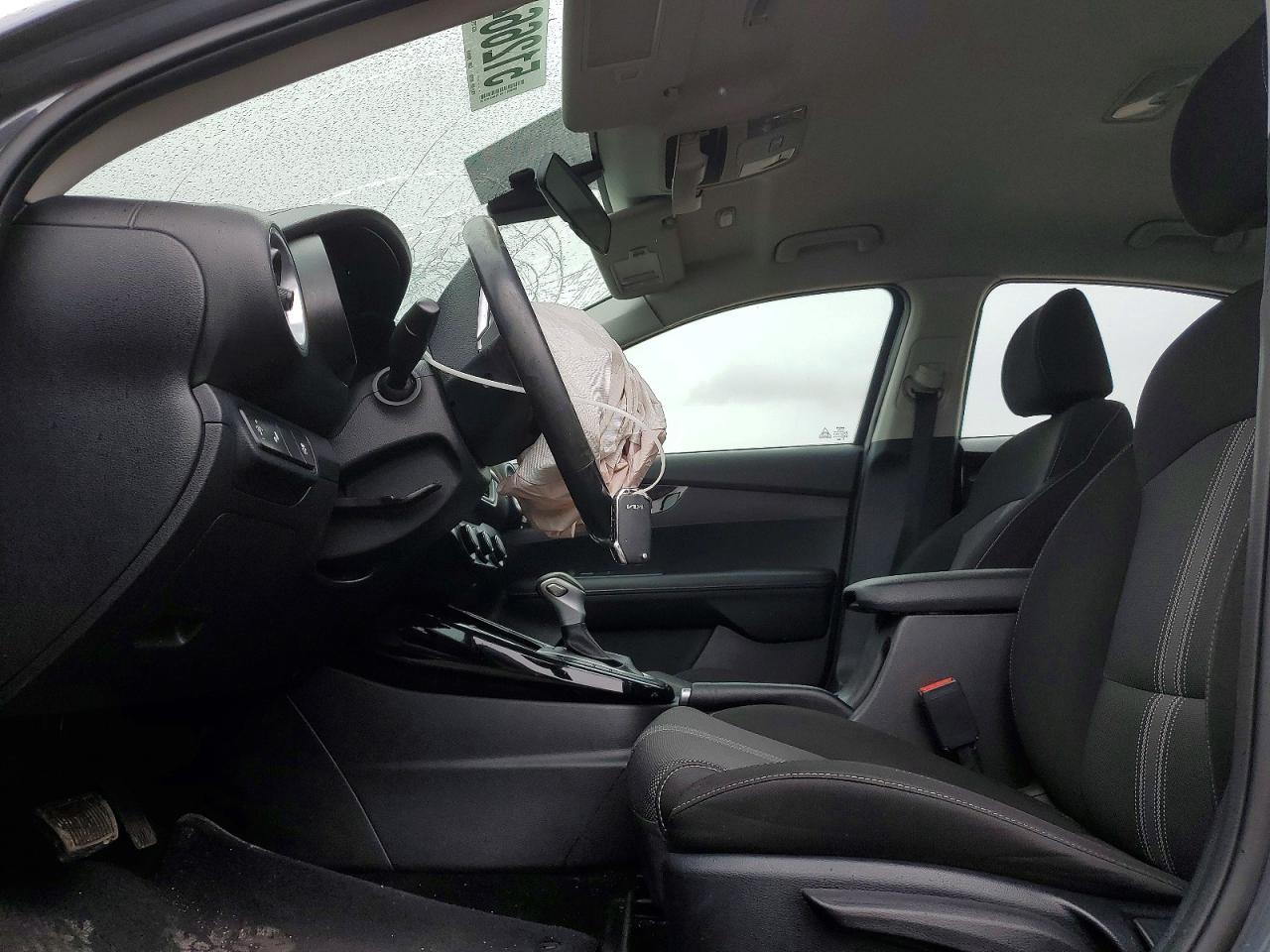 2022 Kia Forte Gt Line - Фото 7