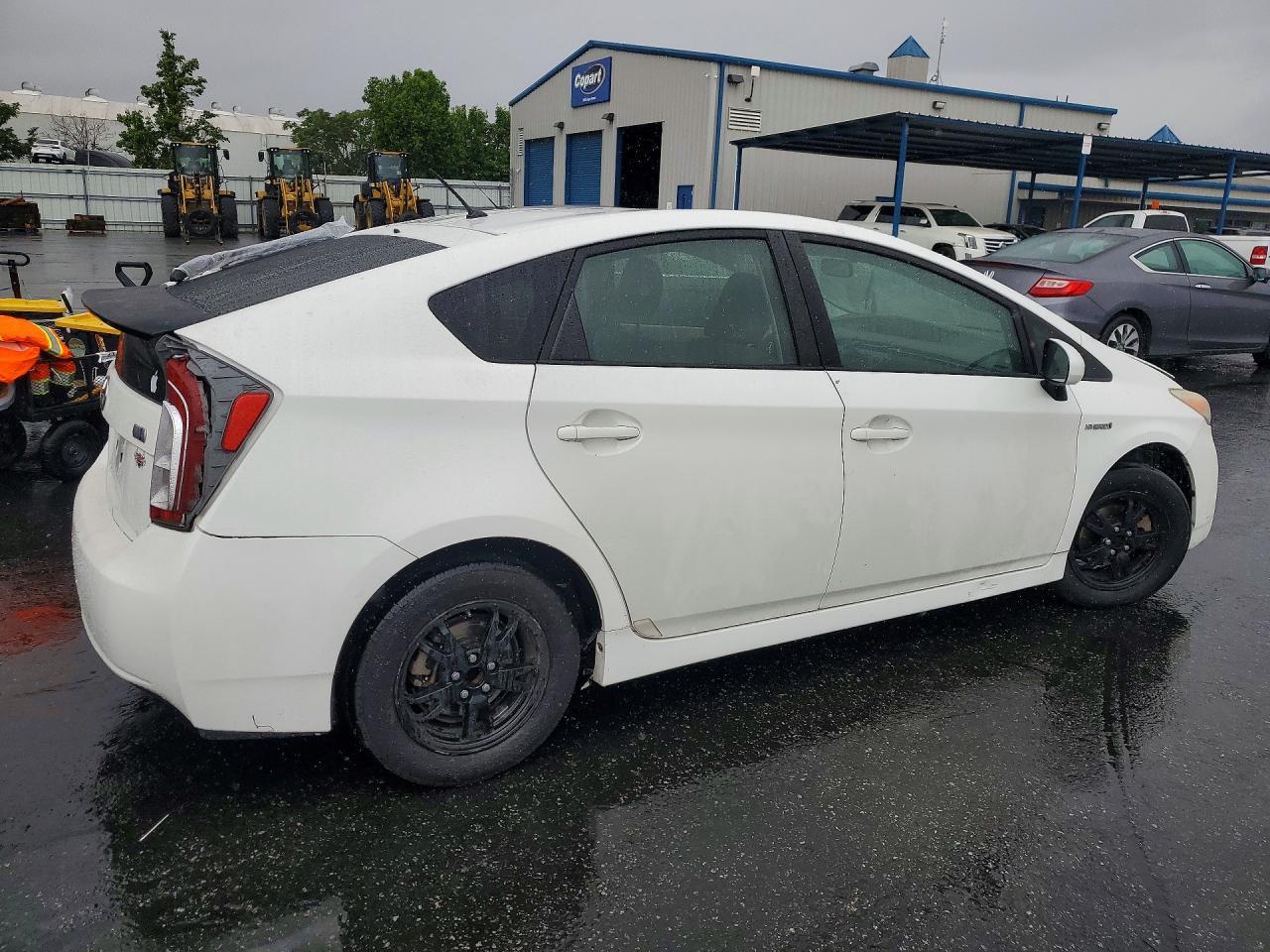 2013 Toyota Prius Two - Image 3