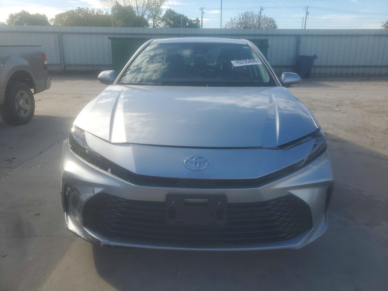2025 Toyota Camry Le - Image 5
