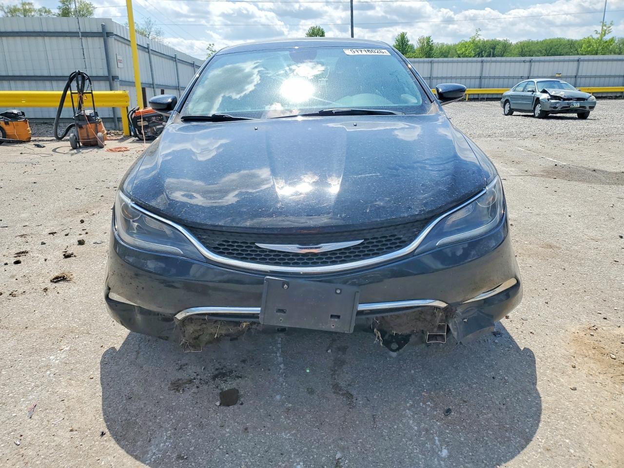 2015 Chrysler 200 Limited - Фото 5