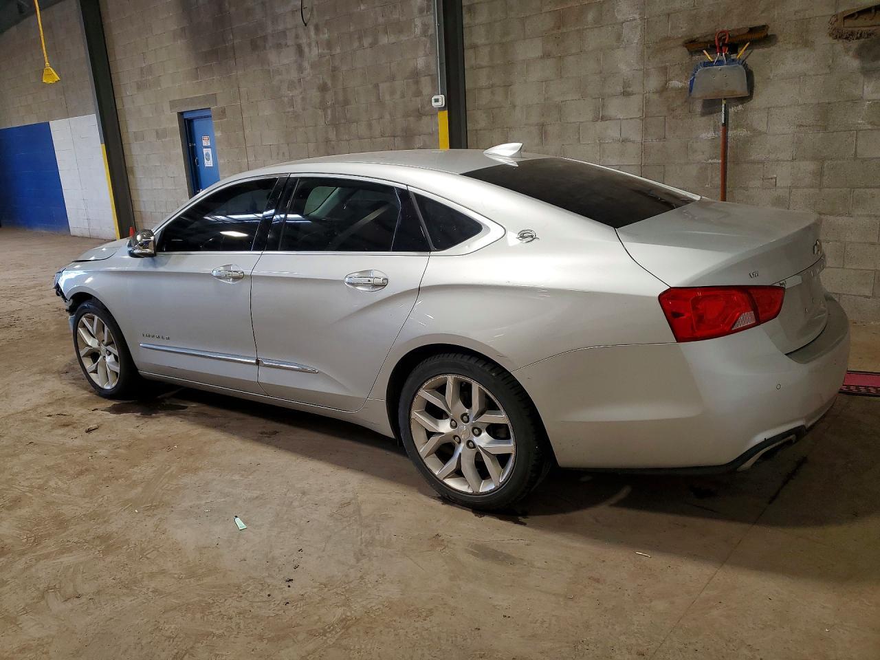 2018 Chevrolet Impala Premier - Фото 2