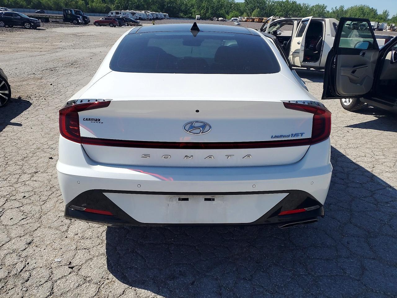 2020 Hyundai Sonata Limited - Image 6