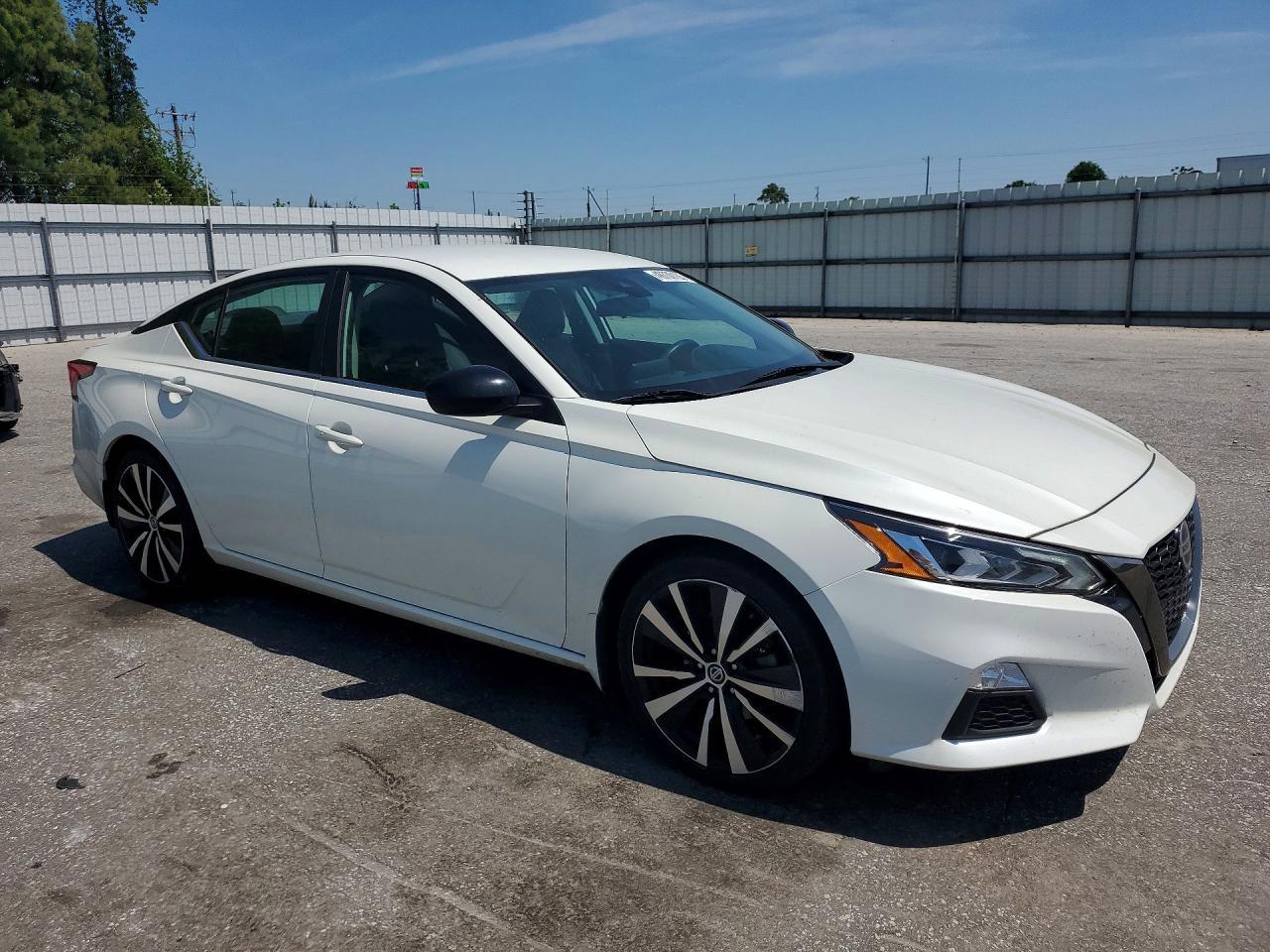 2020 Nissan Altima Sr - Фото 4
