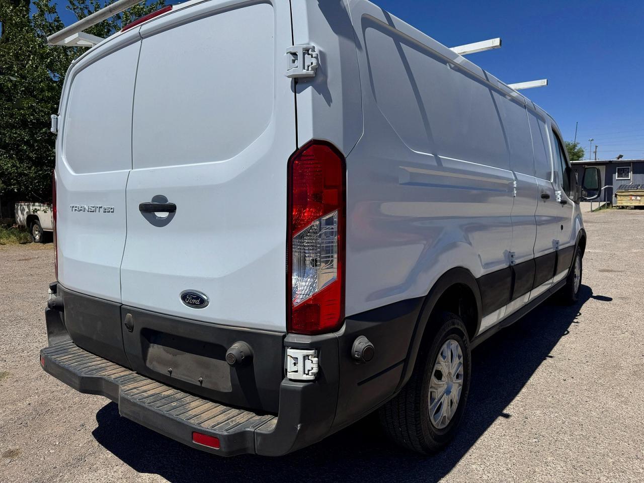 2017 Ford Transit T-250 - Image 4
