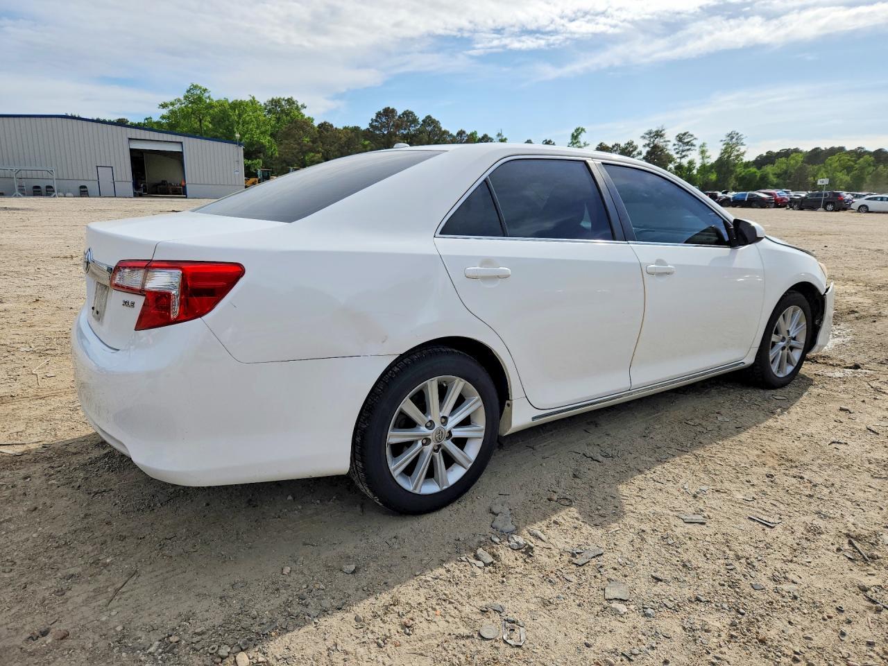 2013 Toyota Camry Xle - Фото 3