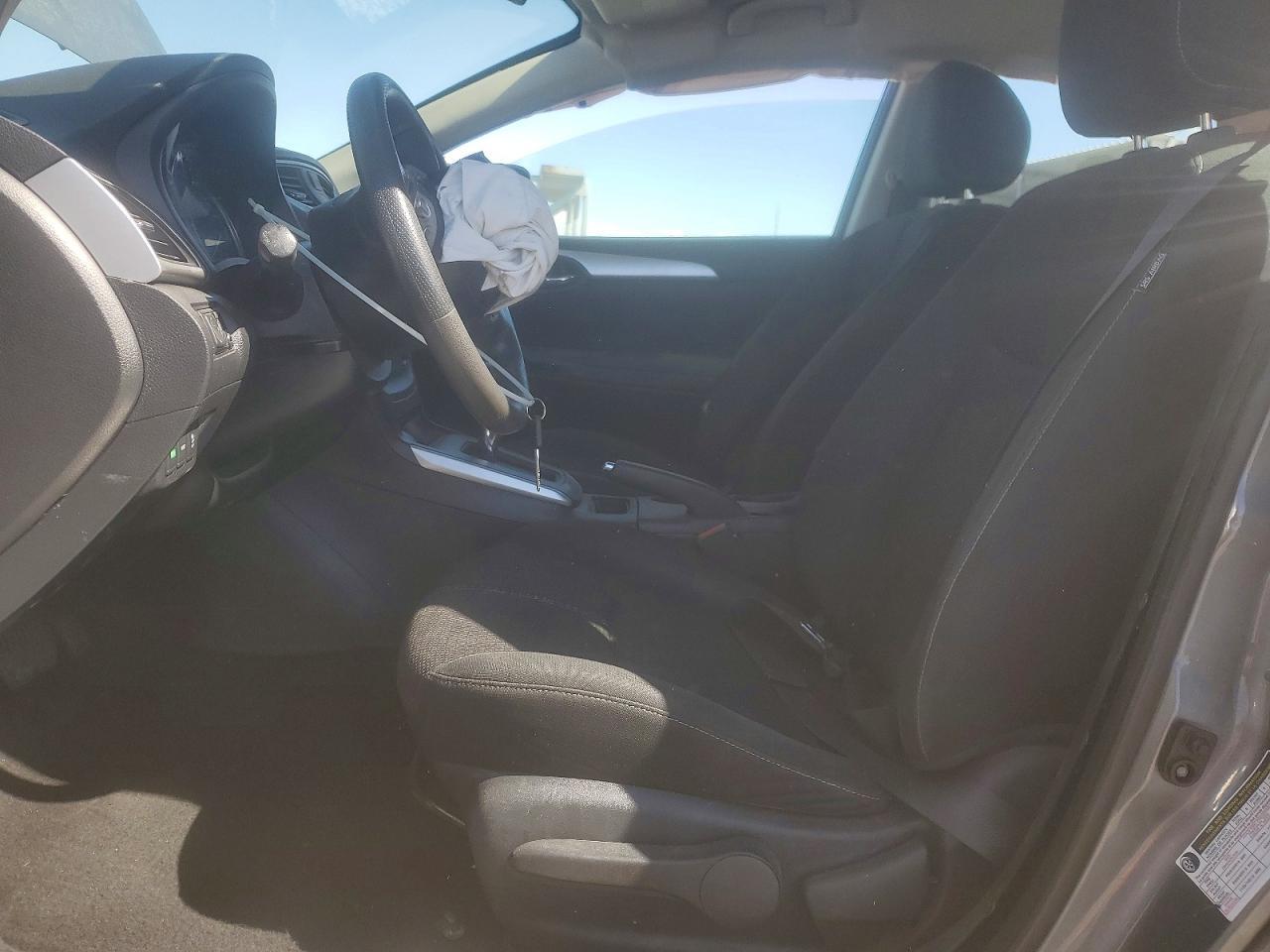 2018 Nissan Sentra S - Фото 7