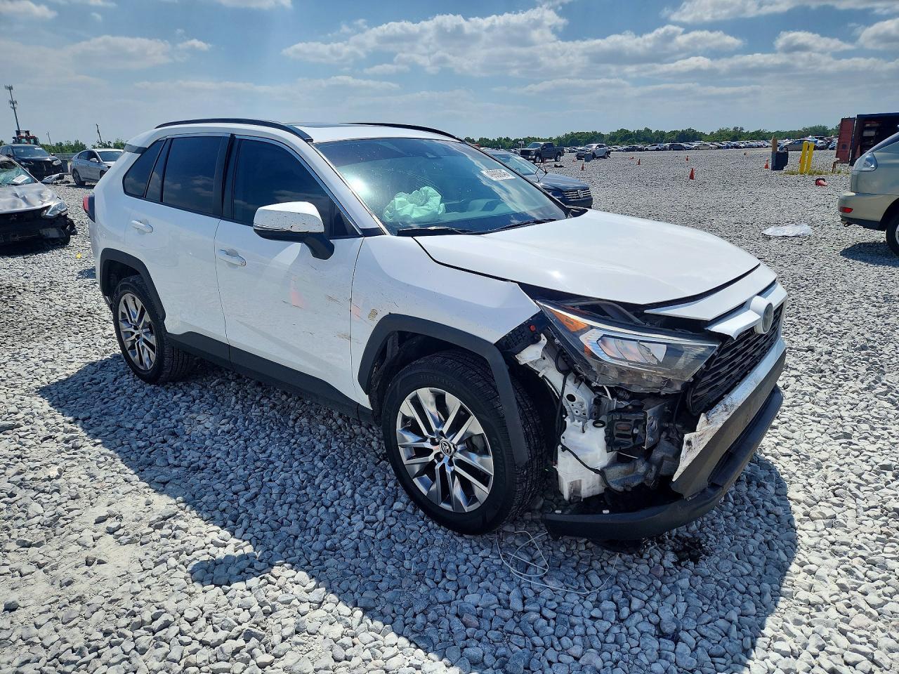 2020 Toyota Rav4 Xle Premium - Фото 4