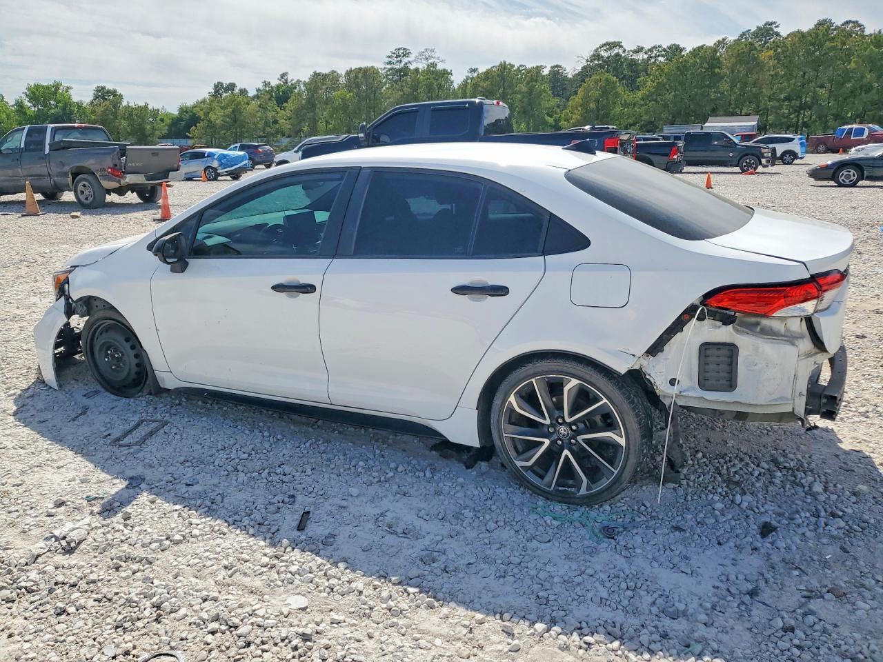 2021 Toyota Corolla Se Nightshade Edition - Image 2