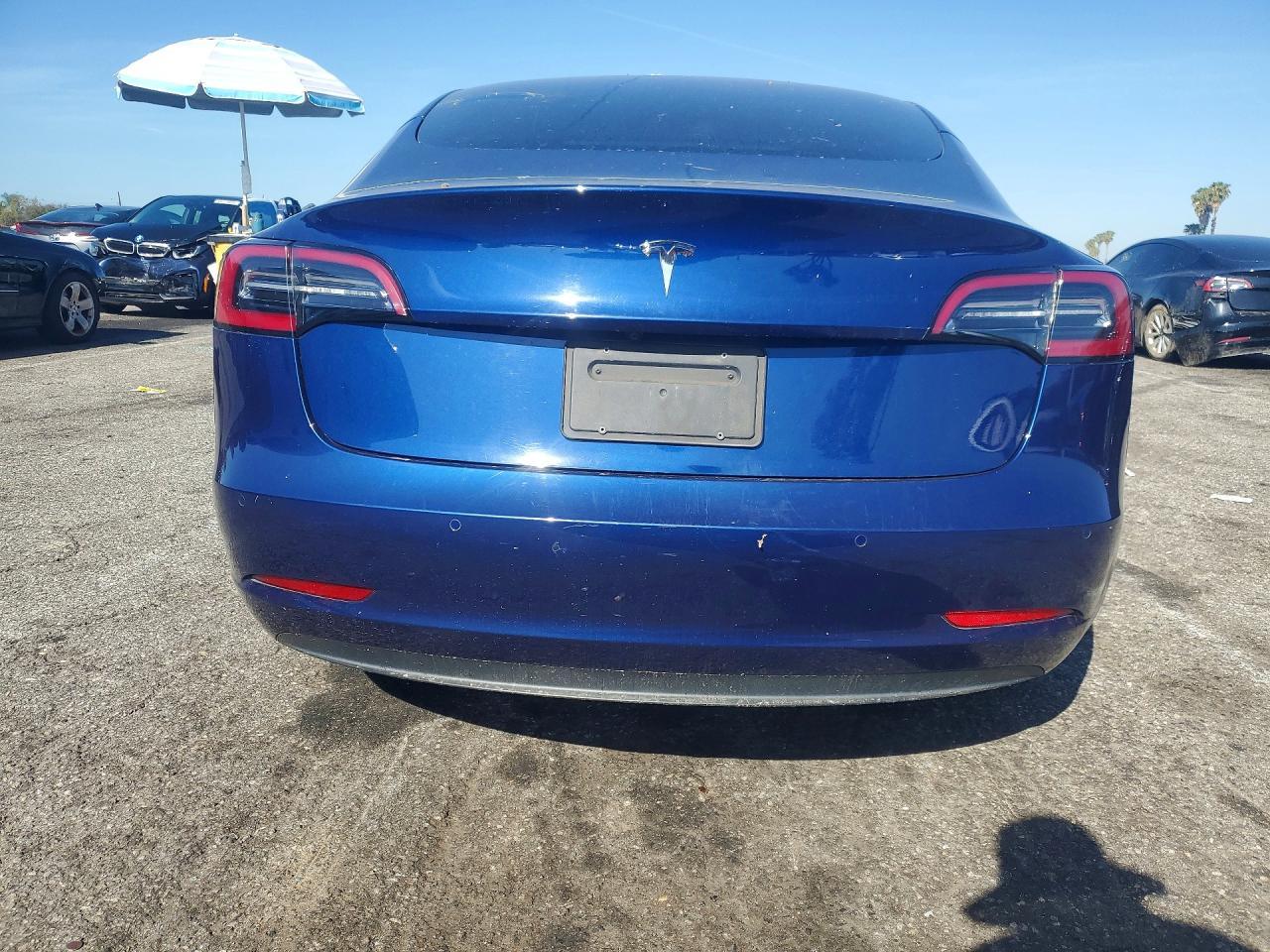2021 Tesla Model 3 - Фото 6