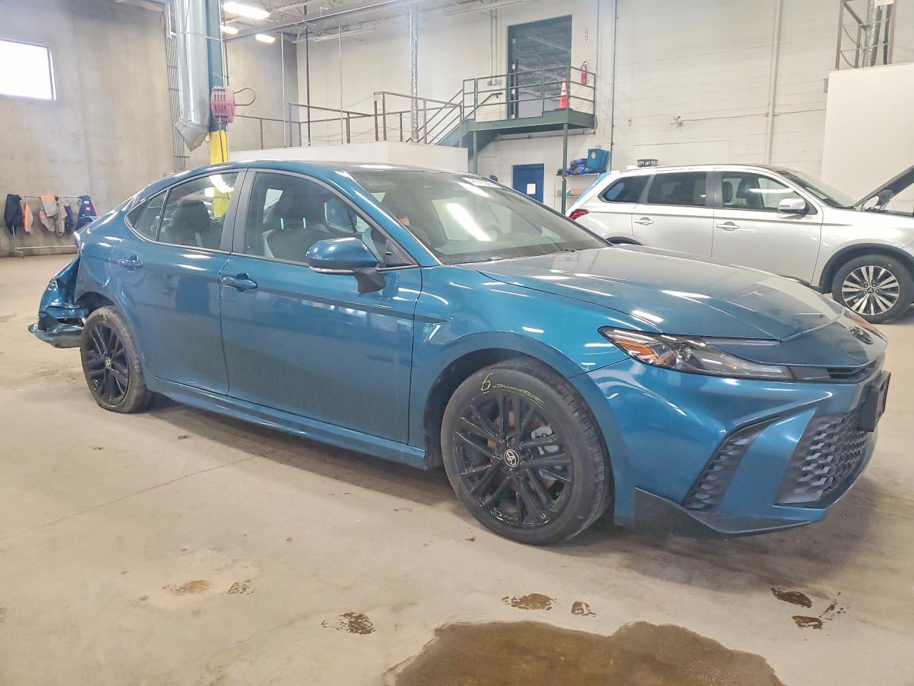 2025 Toyota Camry Se - Фото 4