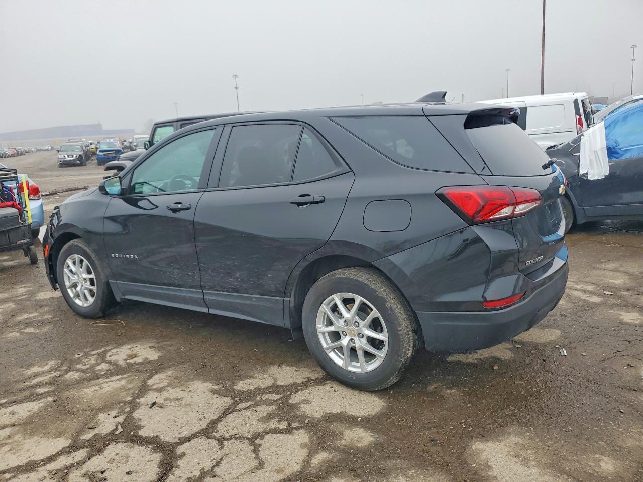 2024 Chevrolet Equinox Ls - Фото 2