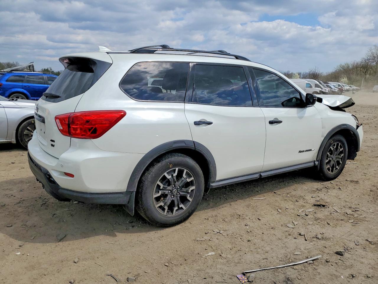 2020 Nissan Pathfinder Sv - Фото 3