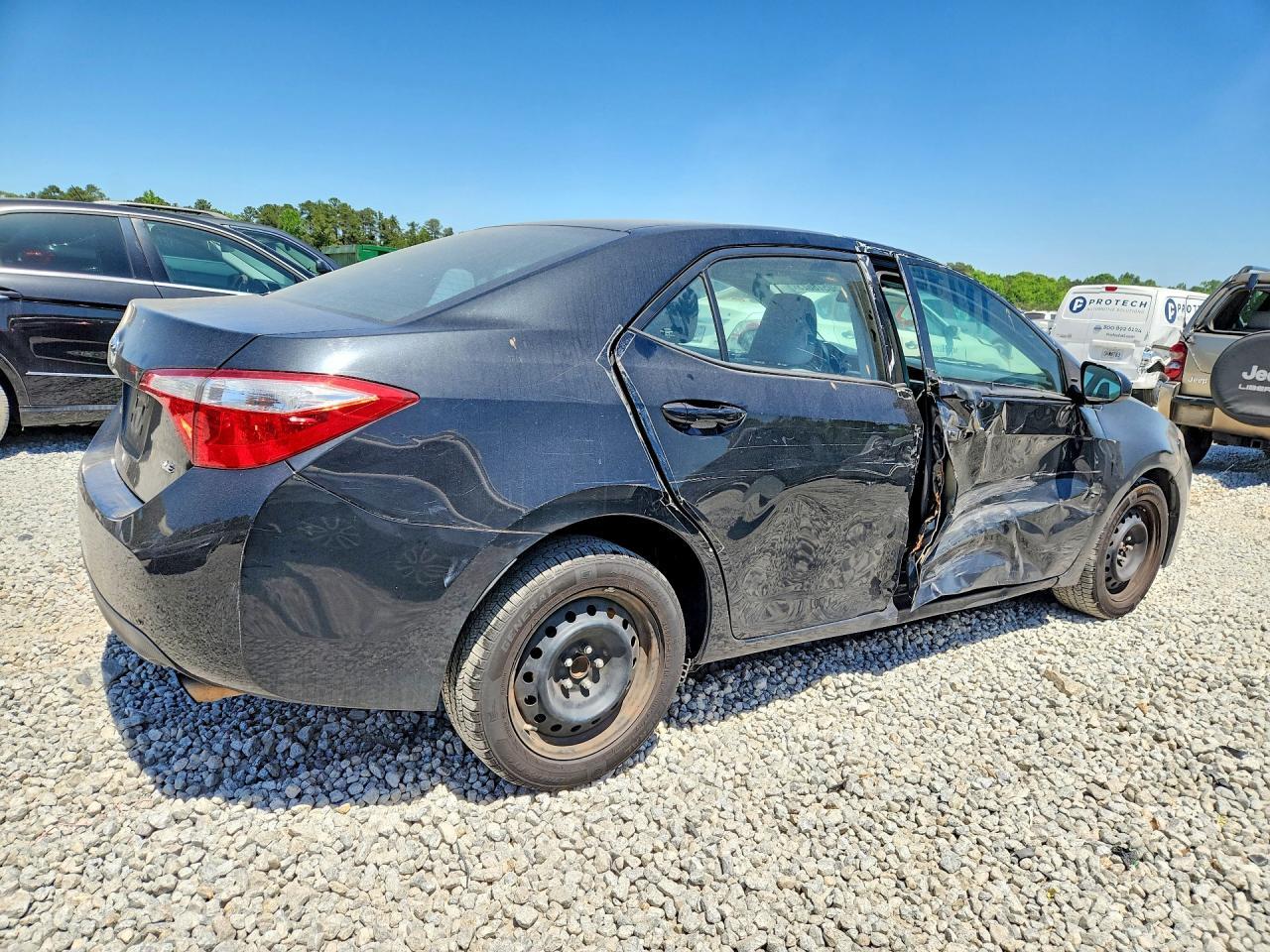 2014 Toyota Corolla Le - Image 3