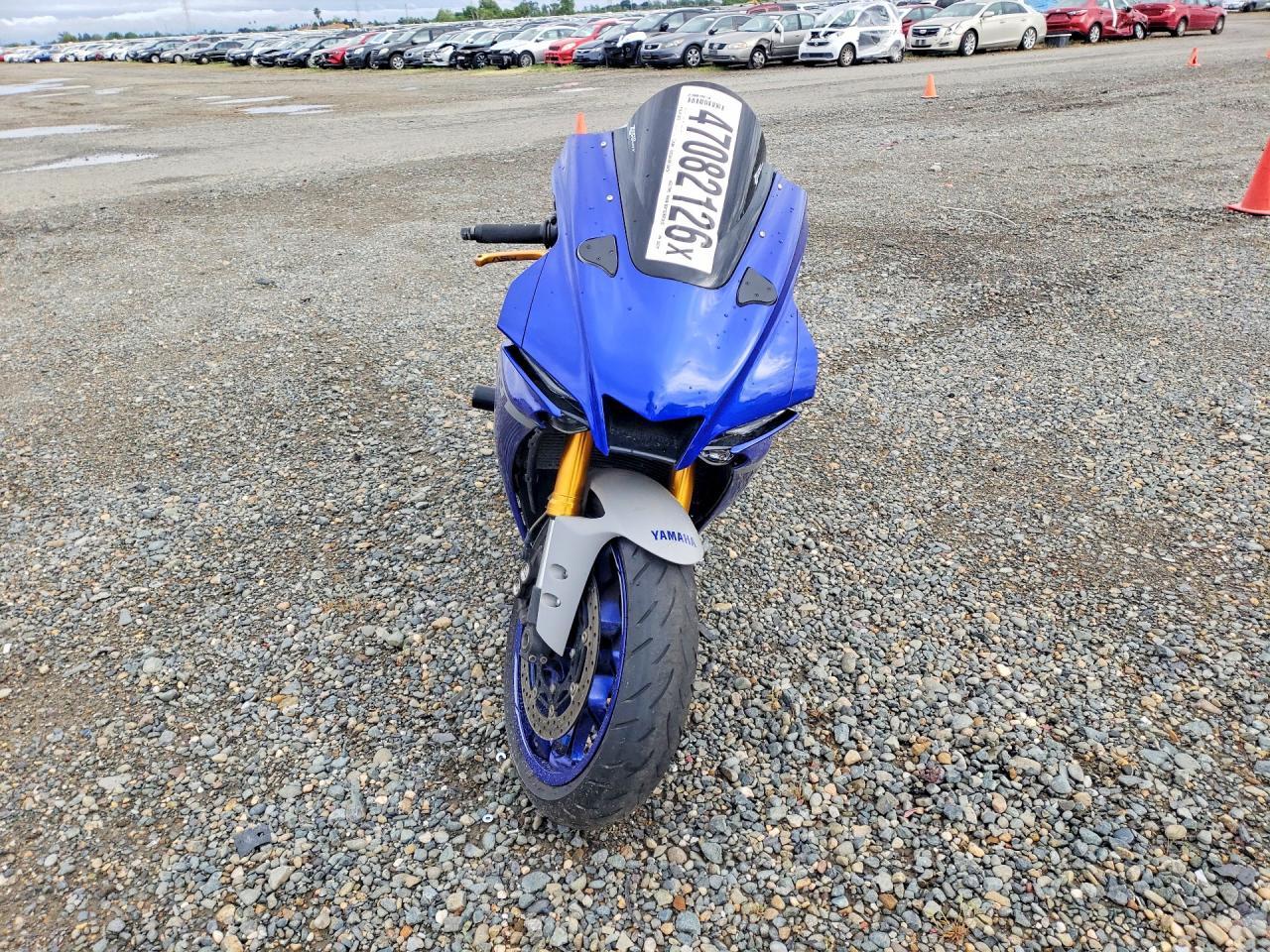 2022 Yamaha Yzfr1 - Фото 2