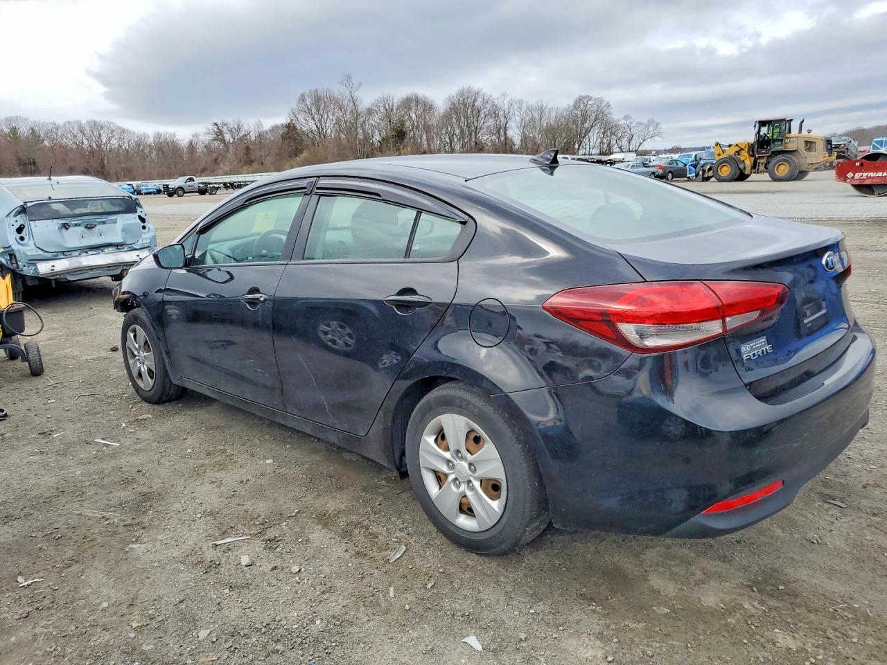 2018 Kia Forte Lx - Image 2