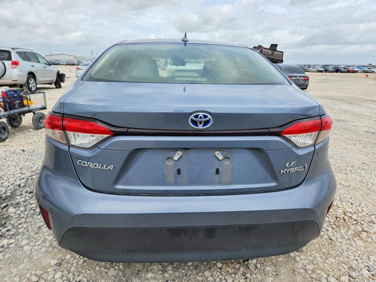 2024 Toyota Corolla Hybrid Le - Image 6
