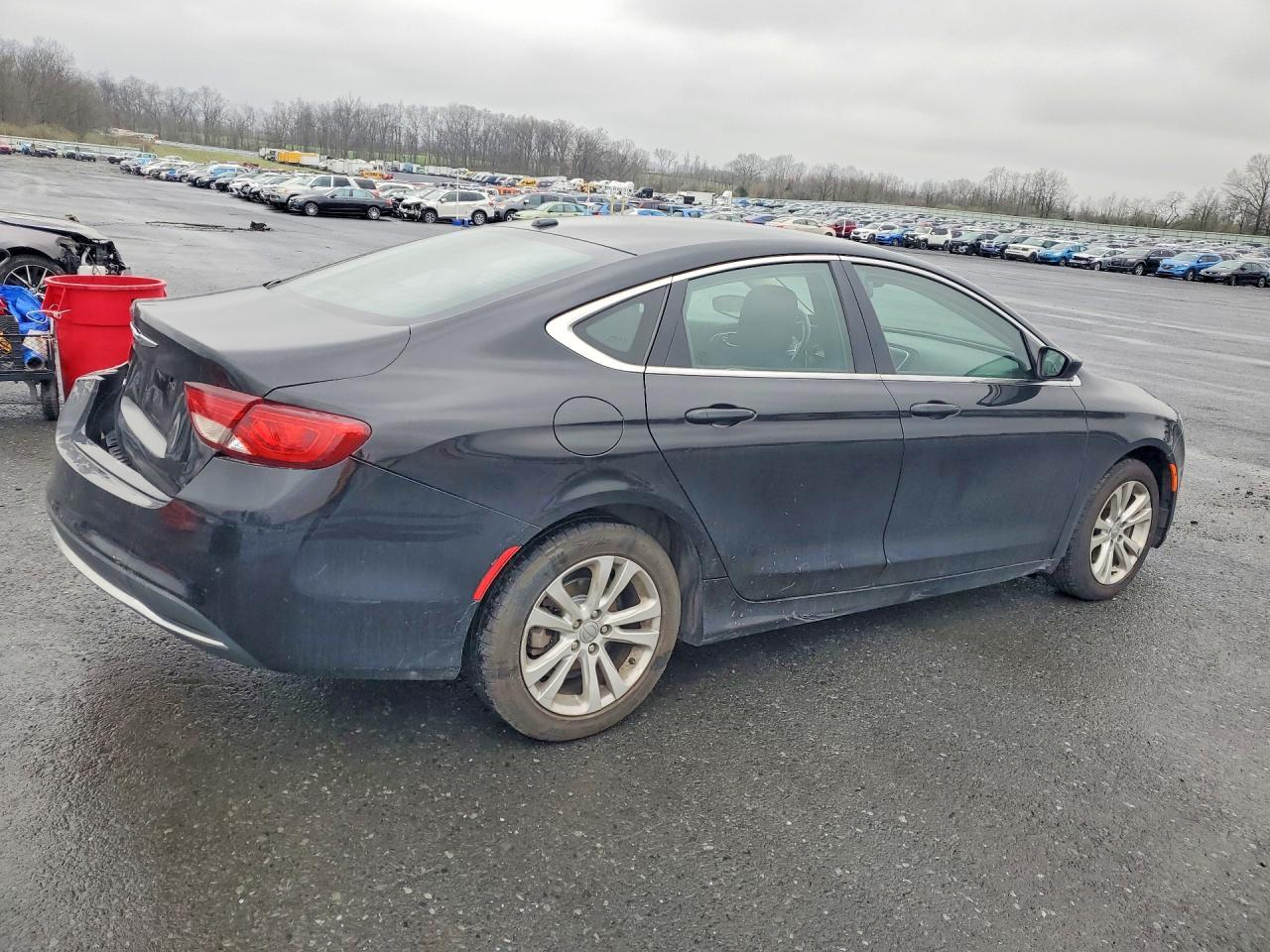 2015 Chrysler 200 Limited - Фото 3