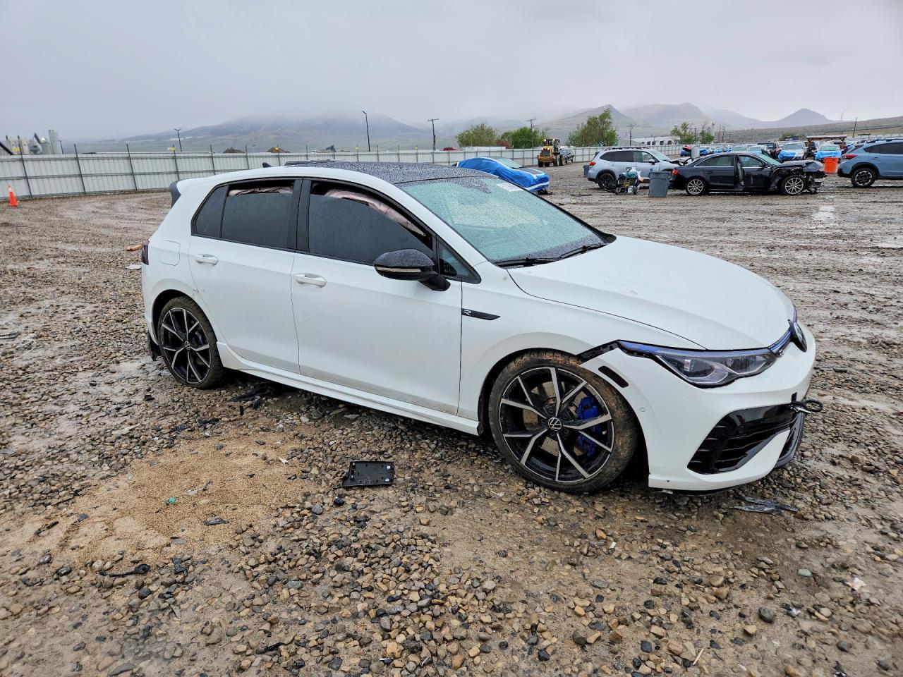 2023 Volkswagen Golf R - Image 4