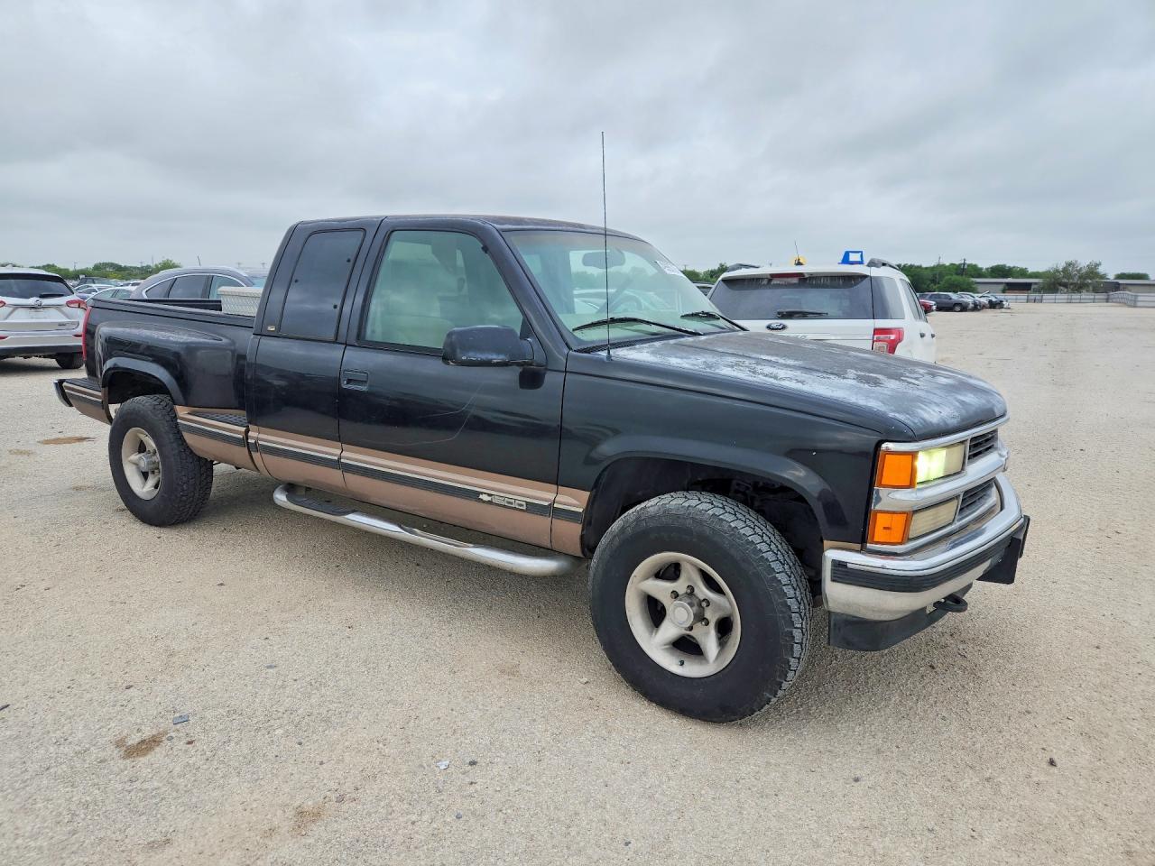 1997 Chevrolet Gmt-400 K1500 - Image 4