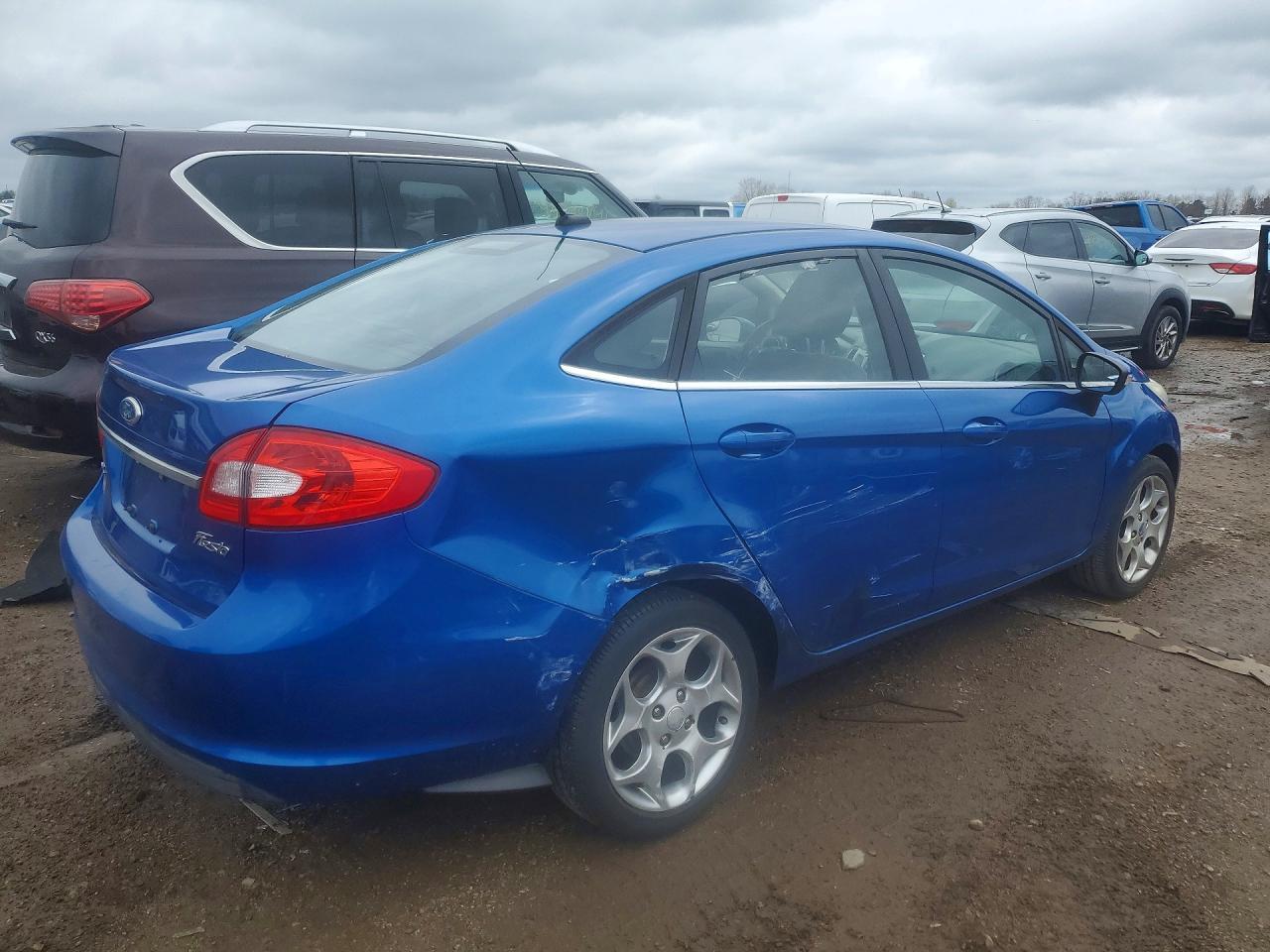 2011 Ford Fiesta Sel - Image 3