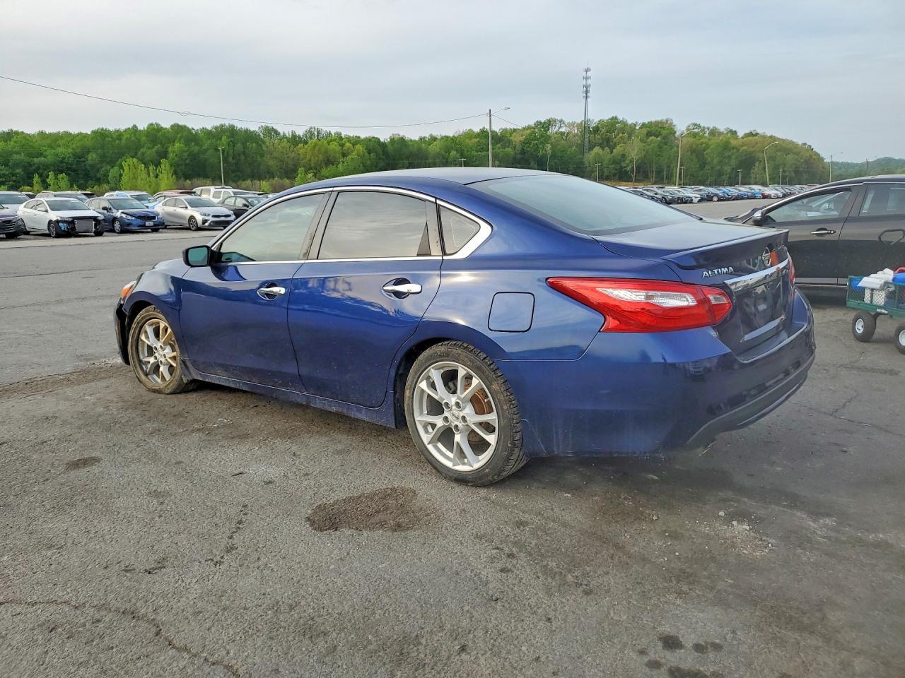 2016 Nissan Altima 2.5 Sr - Image 2