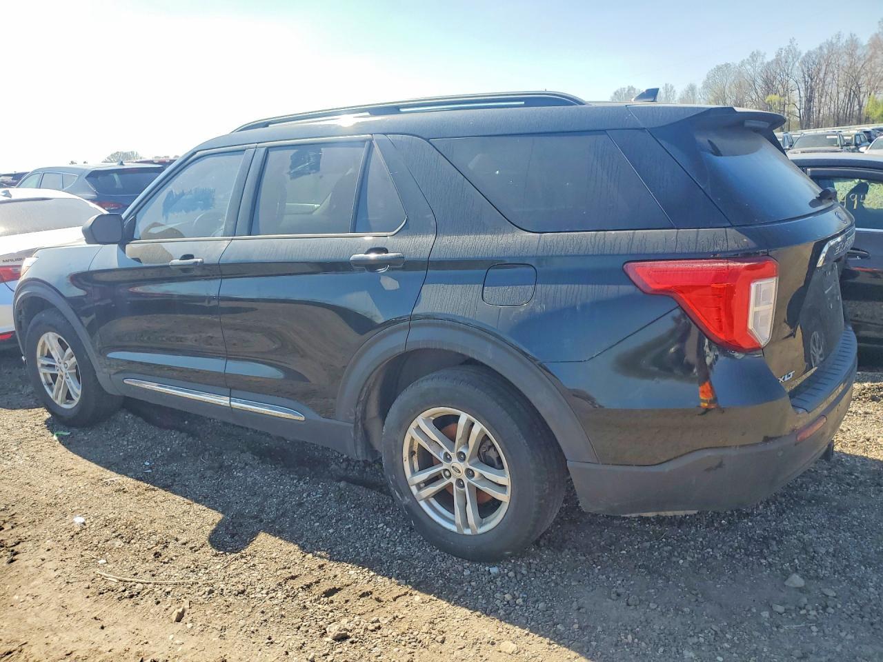 2020 Ford Explorer Xlt - Фото 2