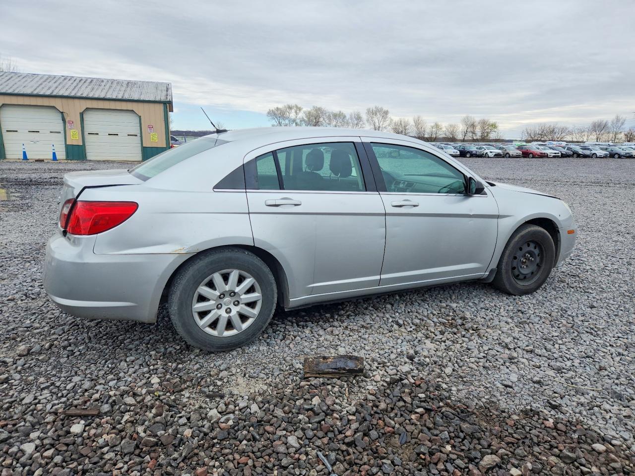 2010 Chrysler Sebring Touring - Image 3