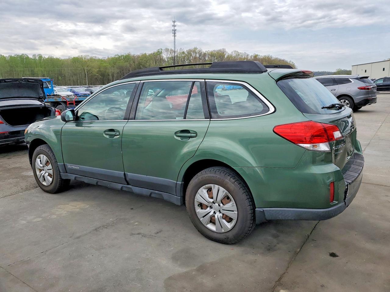 2013 Subaru Outback 2.5I - Image 2