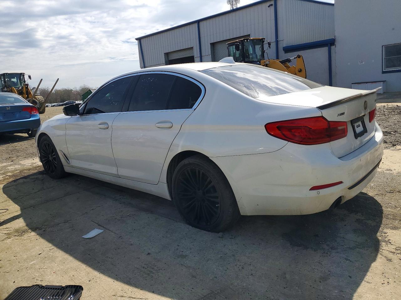 2019 BMW 530 Xi xDrive Sport - Image 2