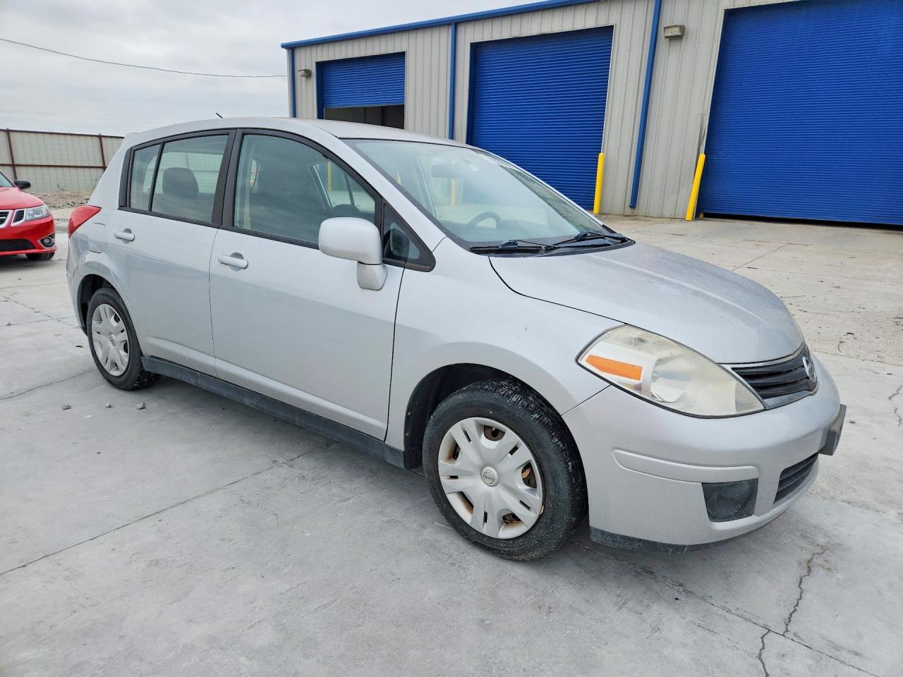 2011 Nissan Versa 1.8 S - Image 4